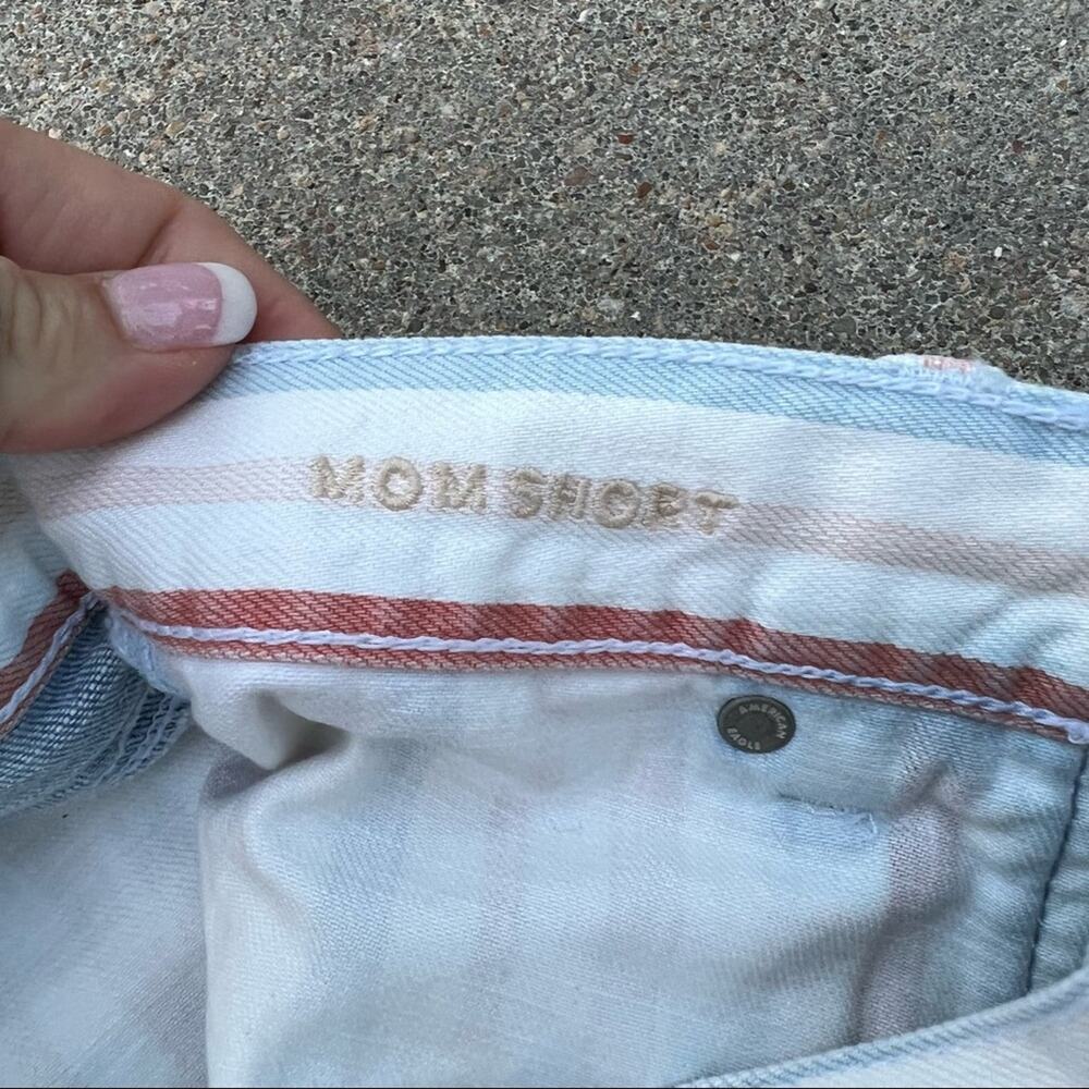 AEO Mom Shorts pastel stripe pink blue frayed hem jean shorts Size 2 - Picture 4 of 6